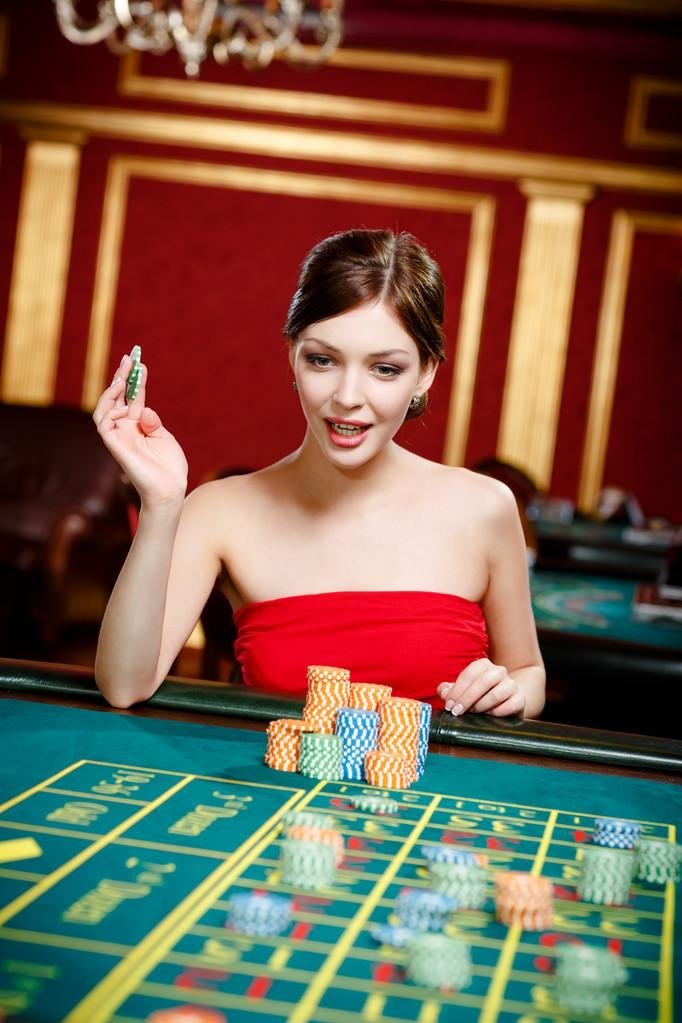 Casino-style table games and live dealer section on superph Philippines